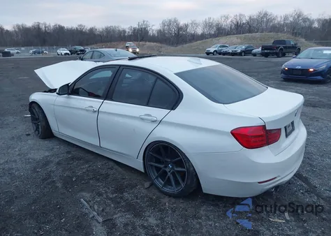 2013 BMW 328I xDrive z USA, uszkodzony, nr VIN WBA3B5C54DF592045